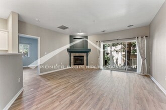 Building Photo - 7459 S Alkire St