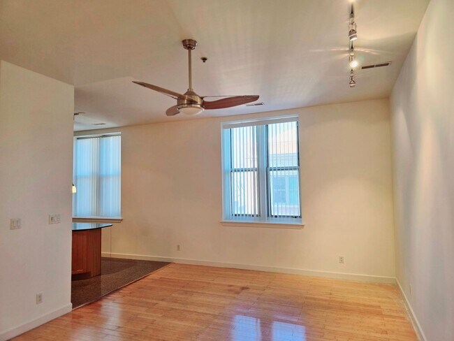 Foto del edificio - 4500 Olive St
