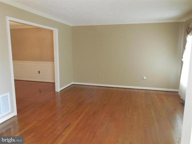 Building Photo - 1124 Orchard Hill Dr