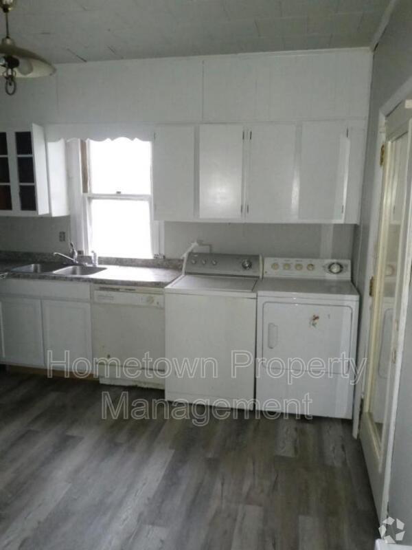 Building Photo - 310 Mulberry St