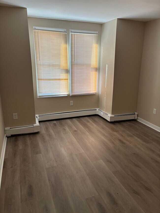 Foto del edificio - 322 N Tennessee Ave