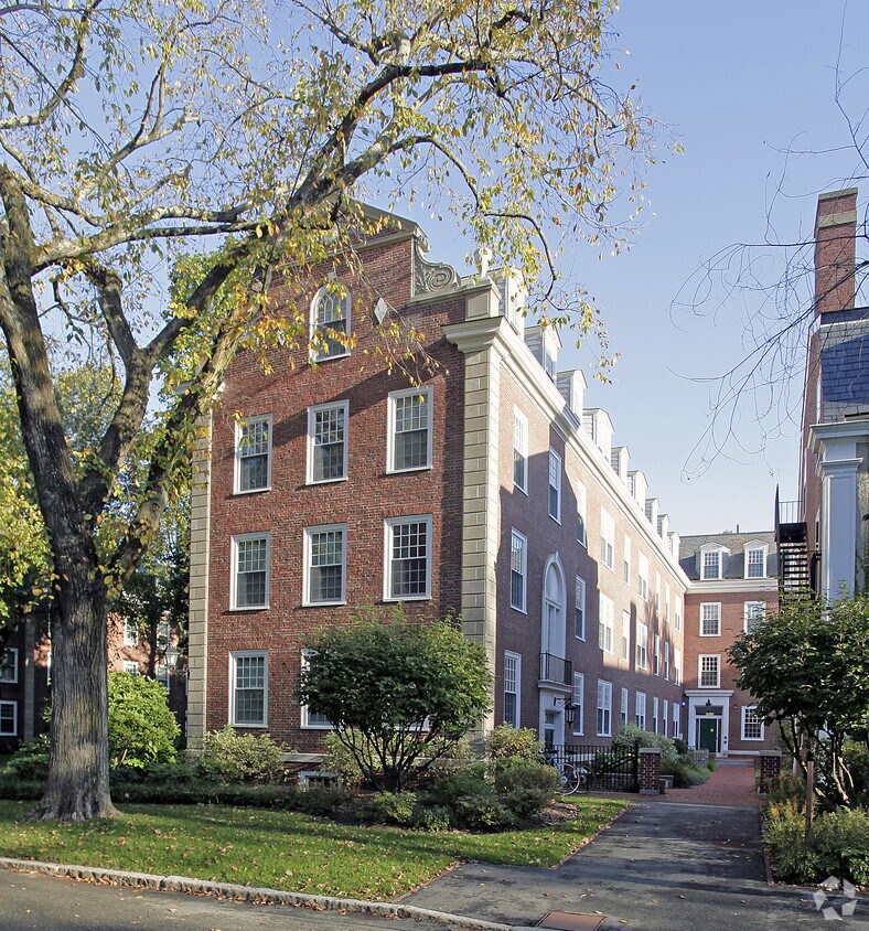 Building Photo - Gallatin Hall