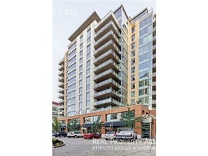 Building Photo - 910 Lenora St