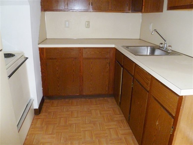 Kitchen - 3rd fl - 10 Violet St