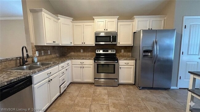 Building Photo - 219 Bridgewater Dr