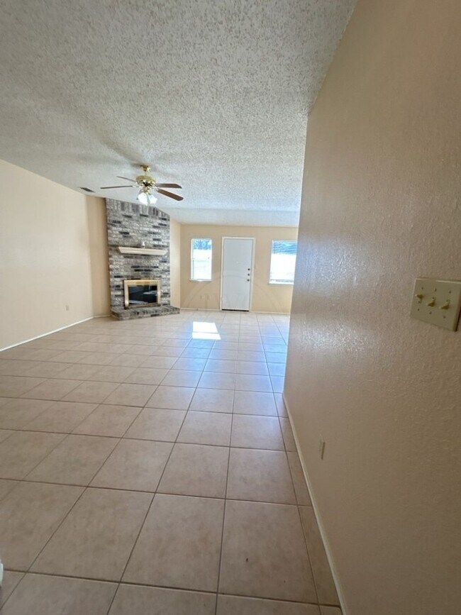 Building Photo - 5112 Parkwood Drive, Killeen