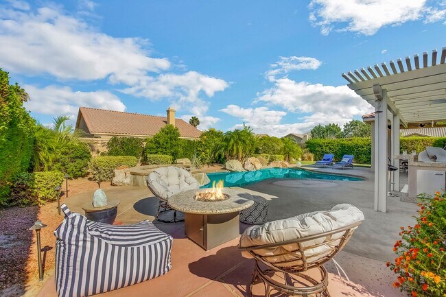 Foto del edificio - 41424 Trumble Ct