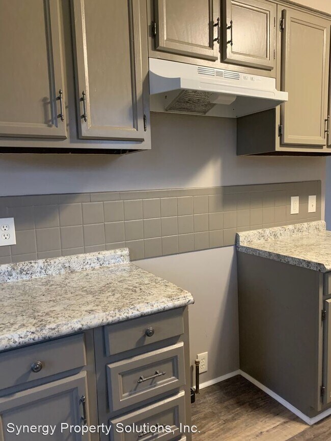 Building Photo - 2 br, 1 bath House - N Mulberry St 525 Ric...
