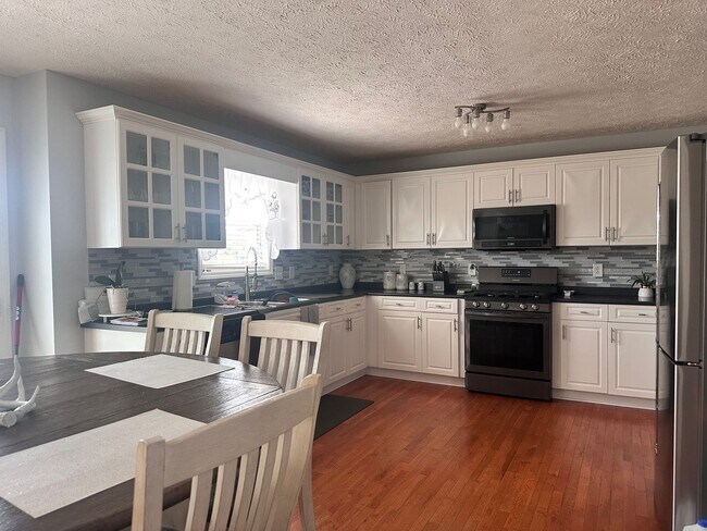 Foto del edificio - 3416 Heatherwood Trce