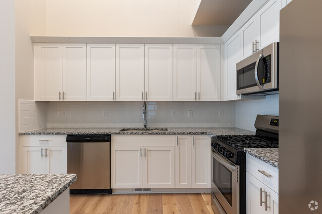 Snazzy Kitchen - Briggs Park of Troy