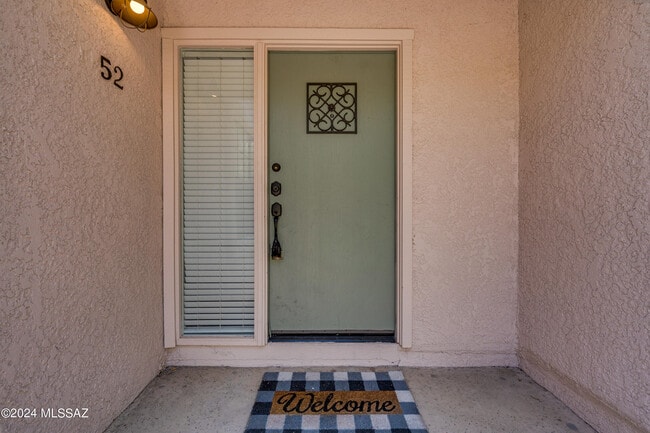 Building Photo - 6441 N Tierra De Las Catalinas