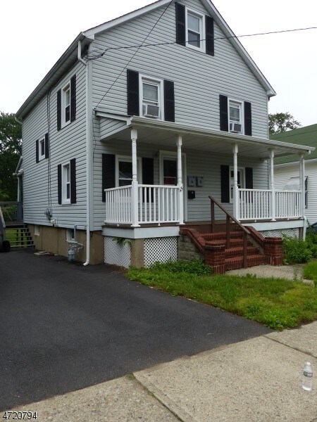 Primary Photo - 45 Beach St