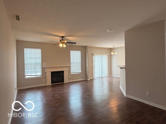 Foto del edificio - 14253 Prairie Meadows Dr