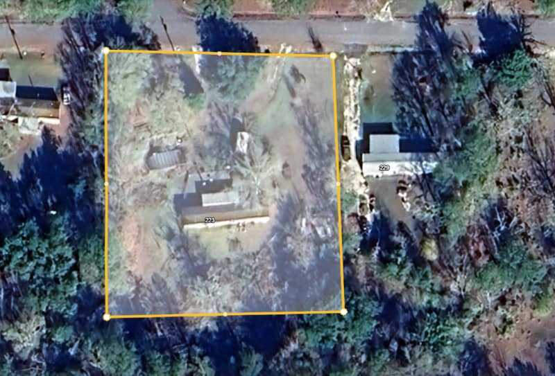 Building Photo - 223 Scales Rd