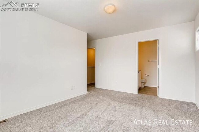 Foto del edificio - 840 Endeavor Wy