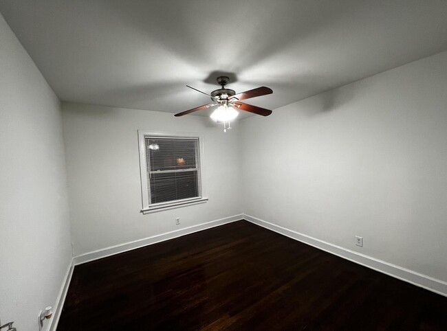 Building Photo - 2034 Nashville Ct