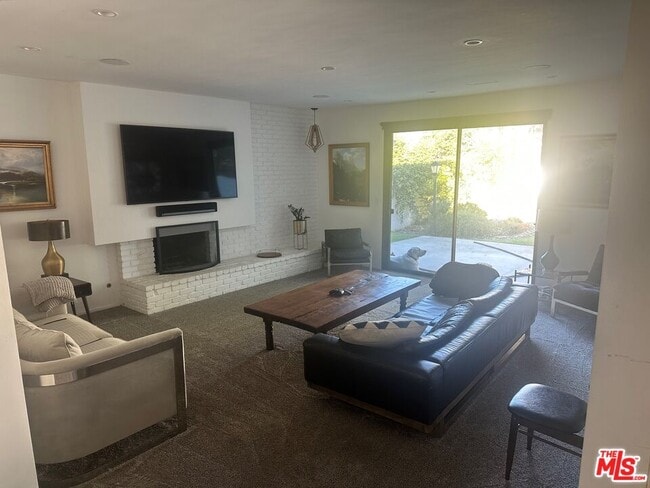 Foto del edificio - 16729 Klee St