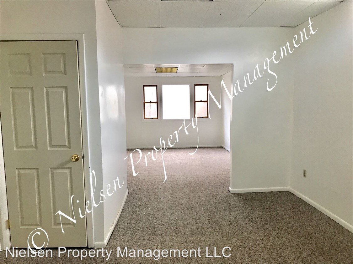 Primary Photo - 700-706 W Park St