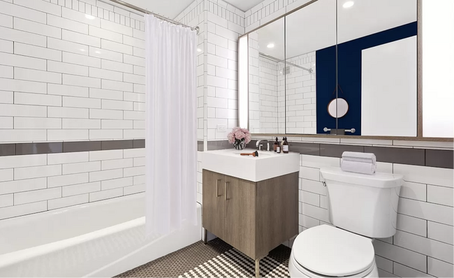 Foto del edificio - 313 E 52nd St