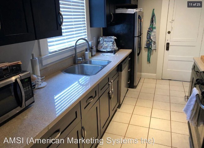 Building Photo - 1 br, 1 bath House - 1360 Green #3