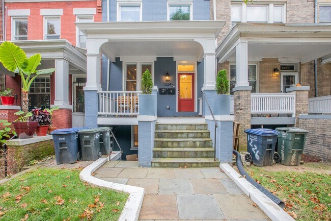 Foto del edificio - Lovely 3 BR/2.5 BA Apartment in Columbia H...