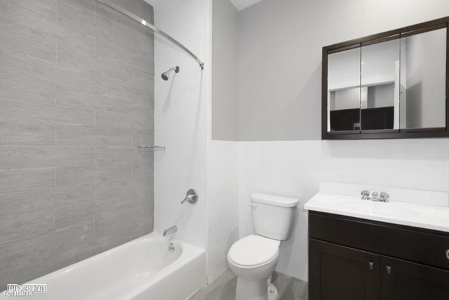 Foto del edificio - 751 E 133rd St