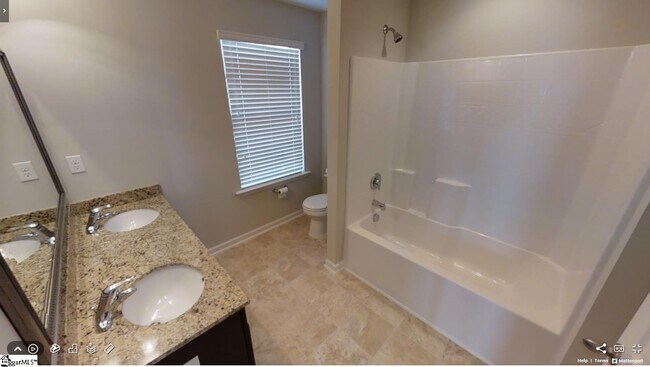 Building Photo - 604 Crown Pointe