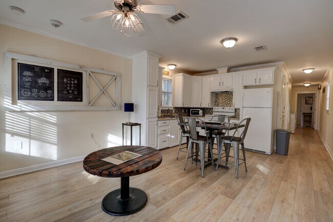 Foto del edificio - Point Clear Creek Cottage