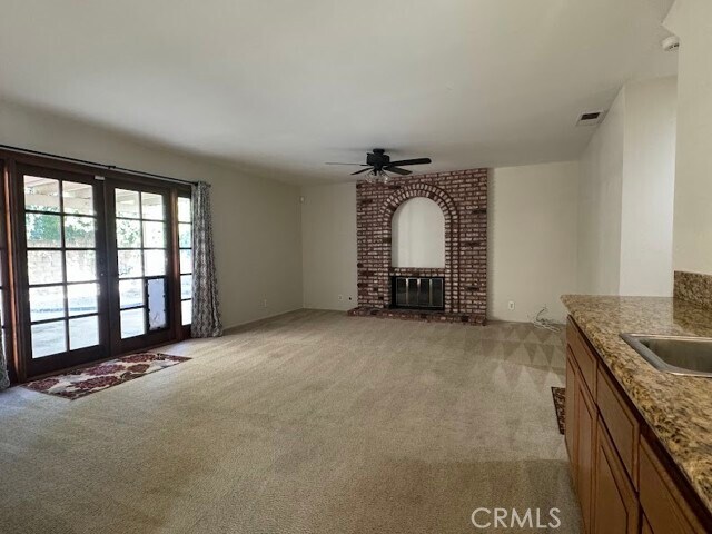Building Photo - 2235 Lobelia Ave