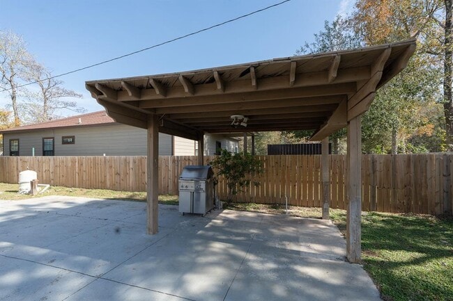 Building Photo - 9526 Nyssa St