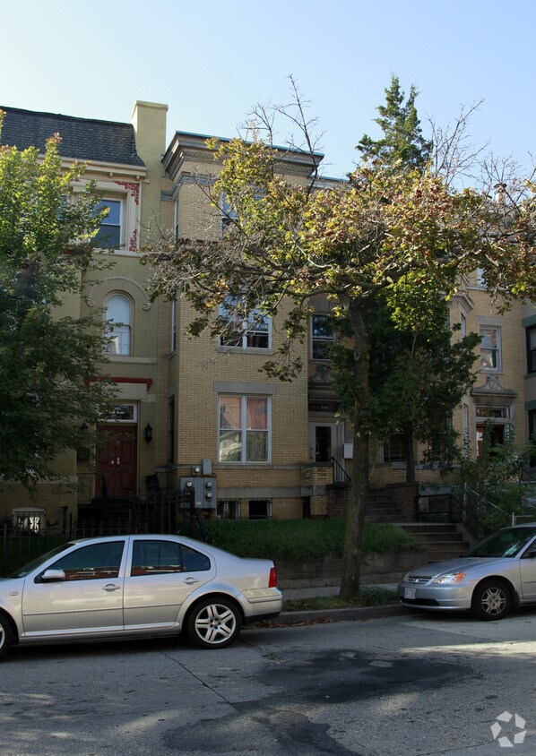 Foto del edificio - 1446 Harvard St NW