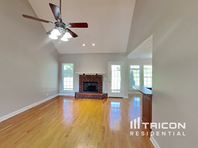 Foto del edificio - 419 Fieldstone Dr