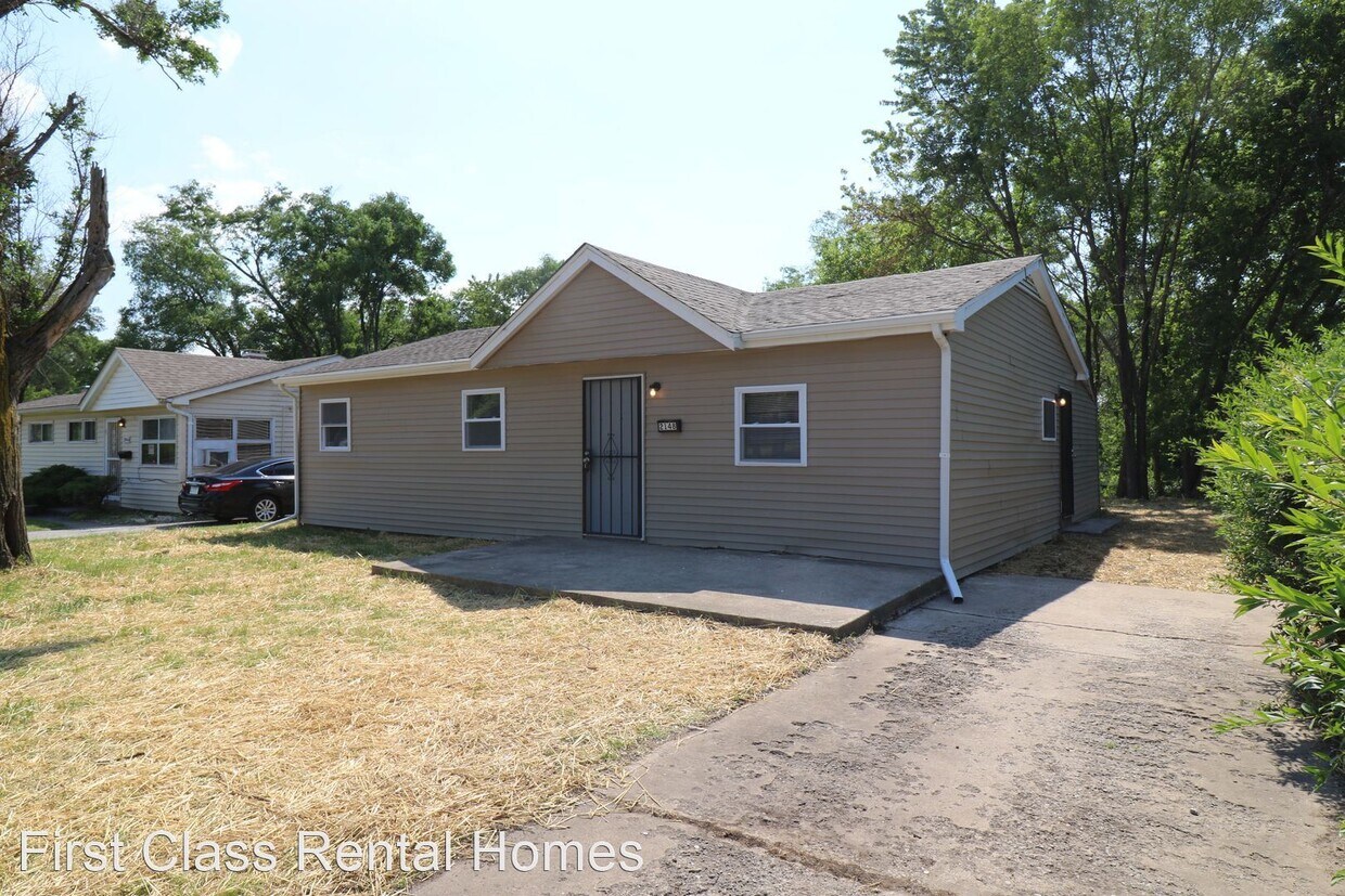 Primary Photo - 4 br, 1 bath House - 2148 Whitcomb St