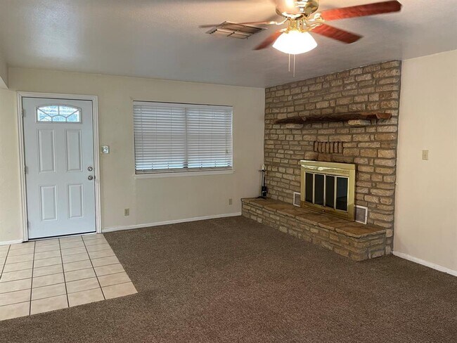 Foto del edificio - 1715 W Doyle St