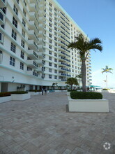 Building Photo - 3725 S Ocean Dr