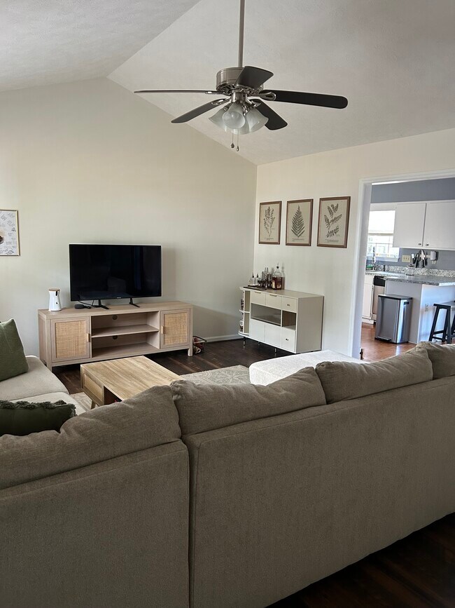 Foto del edificio - 1505 Setter Ln