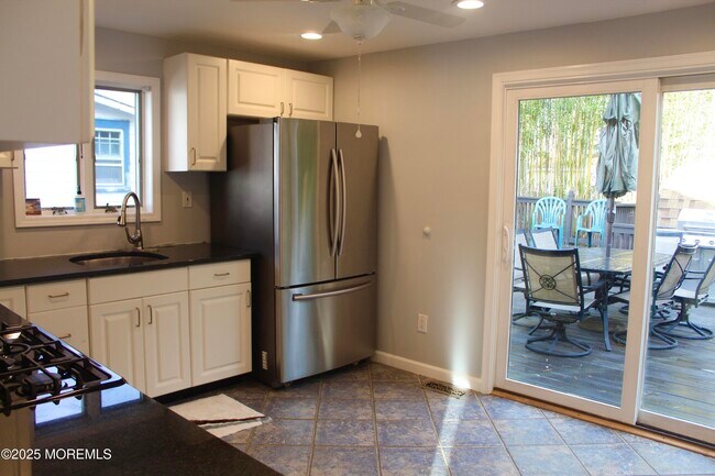 Foto del edificio - 500 18th Ave