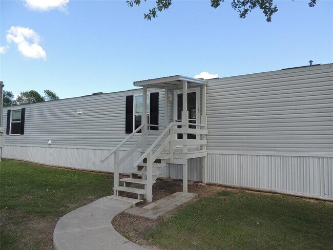 Building Photo - 155 Geerts St