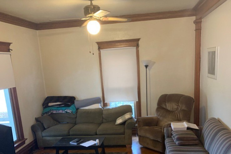 Large living room - 1409 Main St