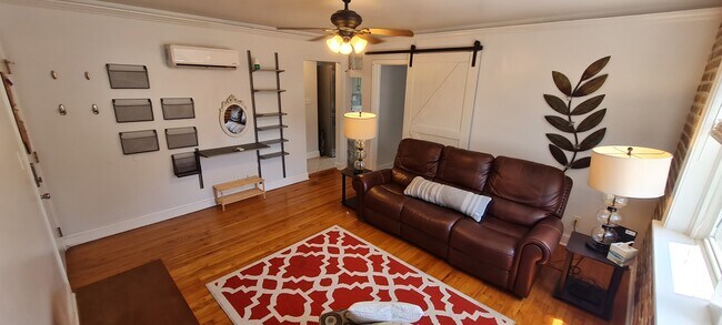 Foto del edificio - 9641 Norfolk Ave