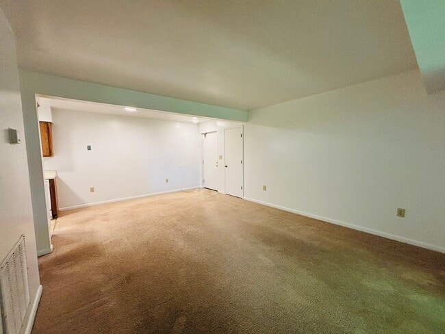 Building Photo - 207 Wharton St SE