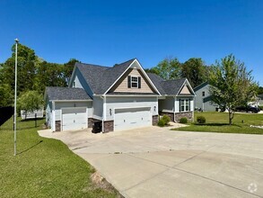 Building Photo - 217 Willirene Wy