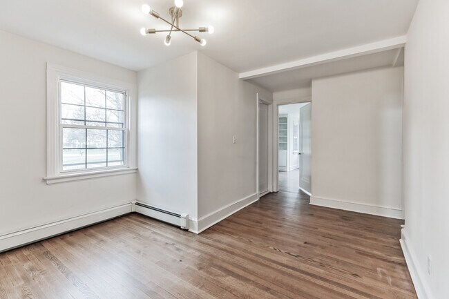 Foto del edificio - 60 Maple Ave