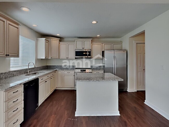 Building Photo - 10647 Avalon St