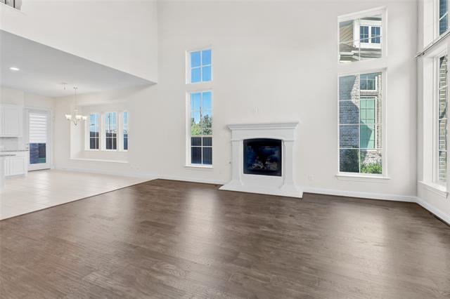 Foto del edificio - 4941 Shore Crest Dr