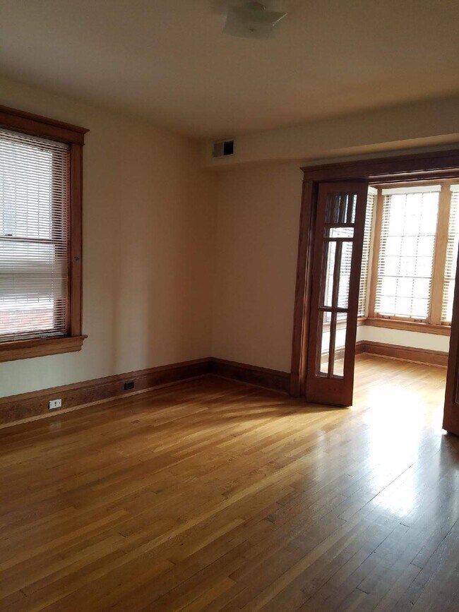 Foto del edificio - 5798 Pershing Ave