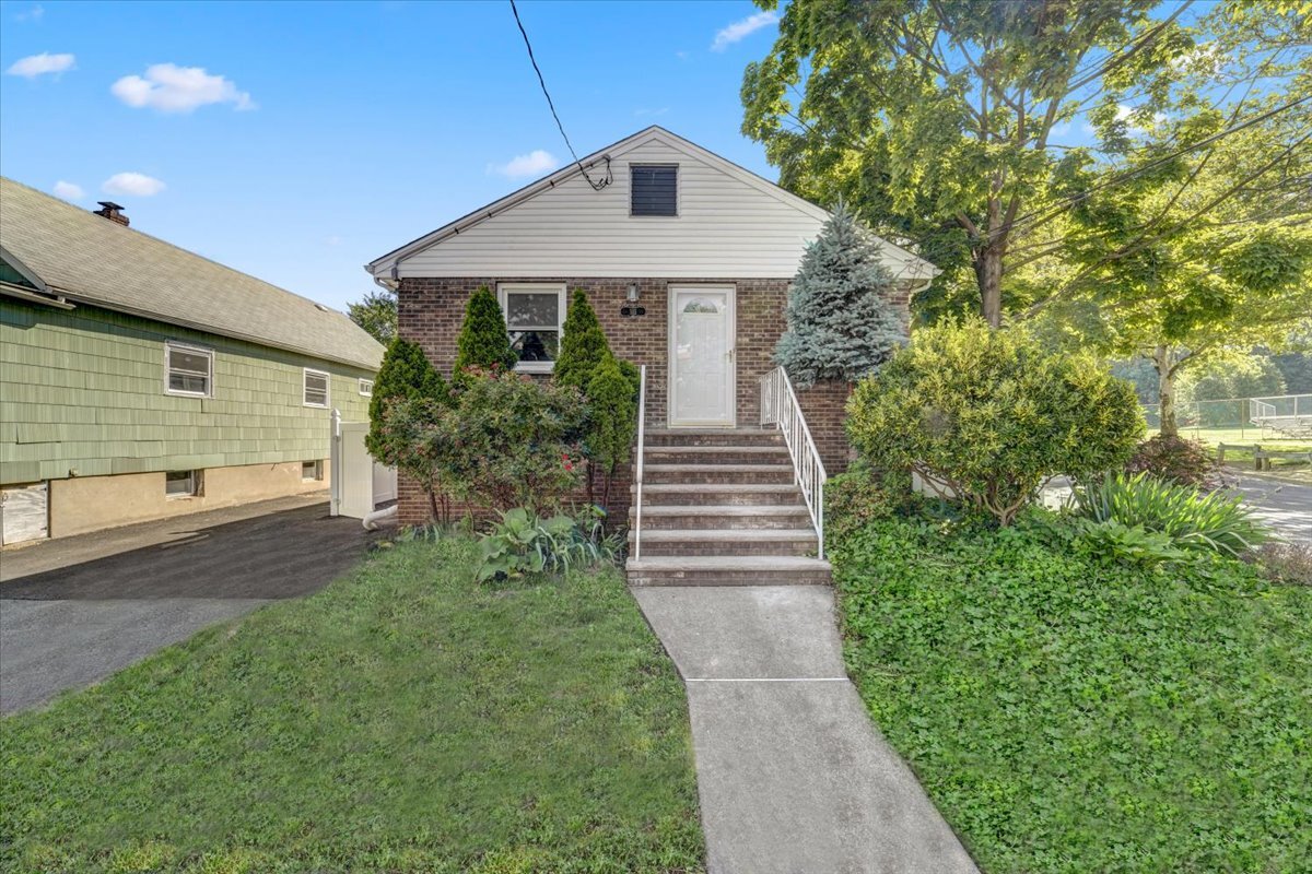 315 Maple Ave, Wallington, NJ 07057 House Rental in Wallington, NJ