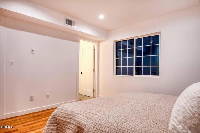 Foto del edificio - 2333 1/2 Langdale Avenue, Los Angeles, CA 90041 - 3 BR 3 BA townhouse