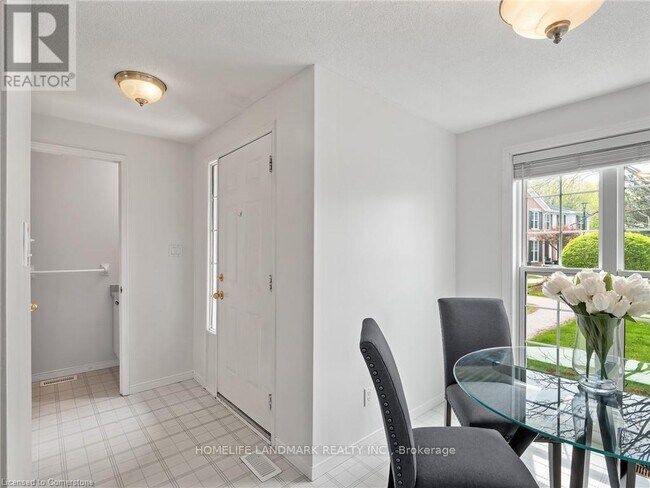 Building Photo - 465 Woolwich St