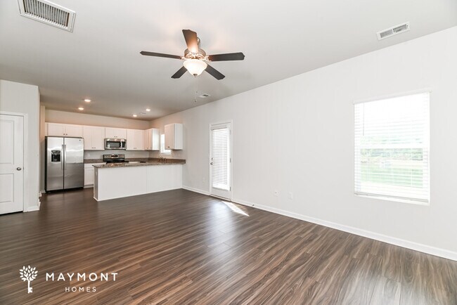 Building Photo - 4 Bedroom in Regal Farms